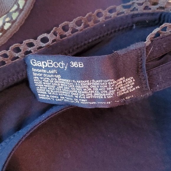 2 Bras - Picture 7 of 10